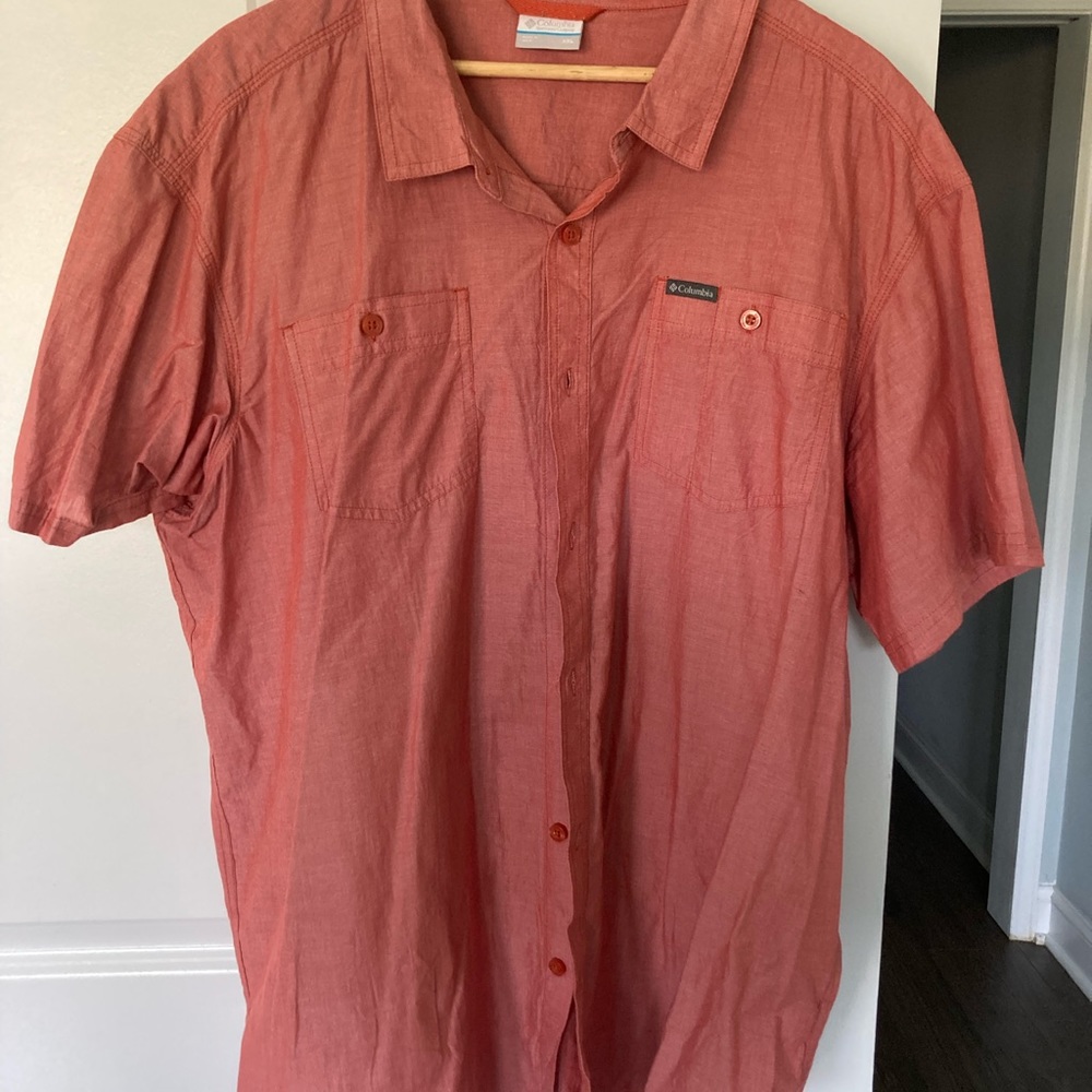 Columbia short sleeve shirt red size xxl